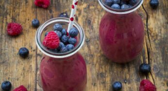 Smoothie aux fruits rouges