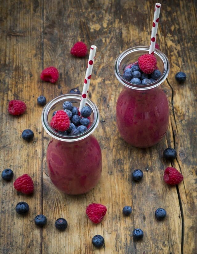 Smoothie aux fruits rouges