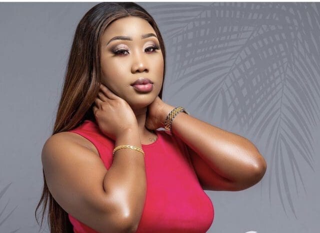 Alima de la série Adja