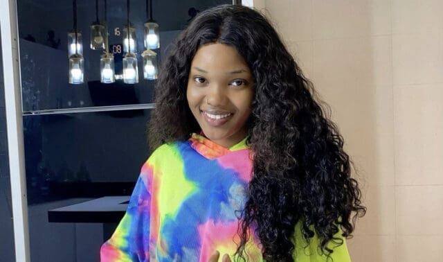 Aicha Sall alias Kadia serie Emprises en baya "Bine bine" arc en ciel