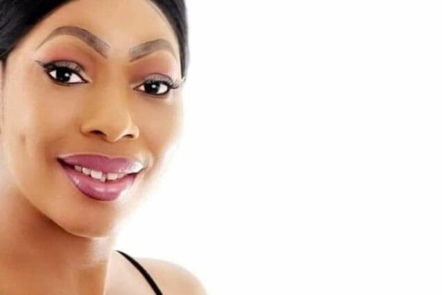 Lolo Beauté soeur de Makosso