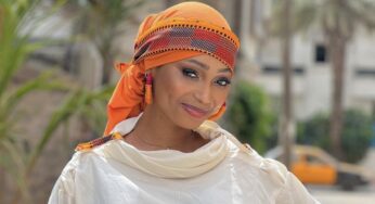 La splendeur éternelle de l’actrice Fah Aidara : une élégance rayonnante et pétillante.